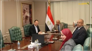 رسميًا تمهيدًا للانطلاق الكبير.. وزيرا الكهرباء يشهدان توقيع اتفاق إنهاء دراسات الربط الكهربائي بين مصر واليونان 1